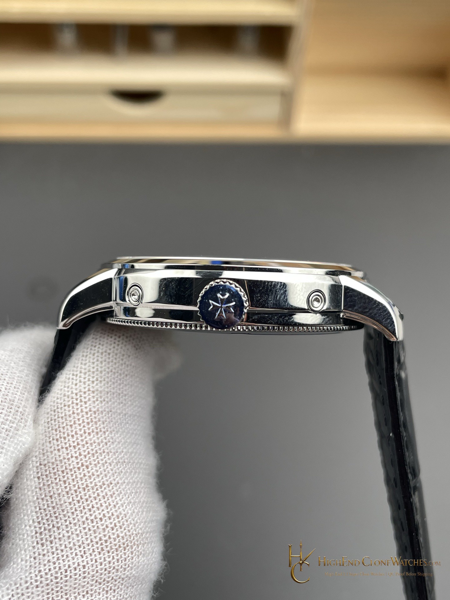 Vacheron Constantin Traditionnelle 4010T/000G-B740 crown and case detail super clone watch