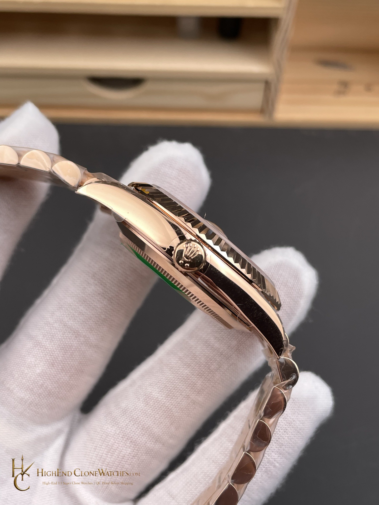 Rolex Day-Date m228235 bezel detail super clone watch