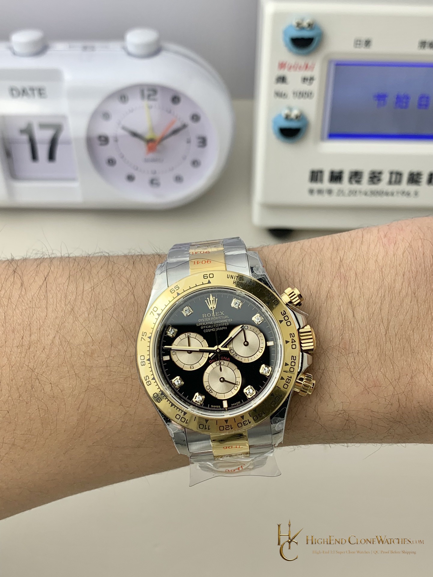 Rolex Daytona M126503-0002 crown and case detail super clone watch