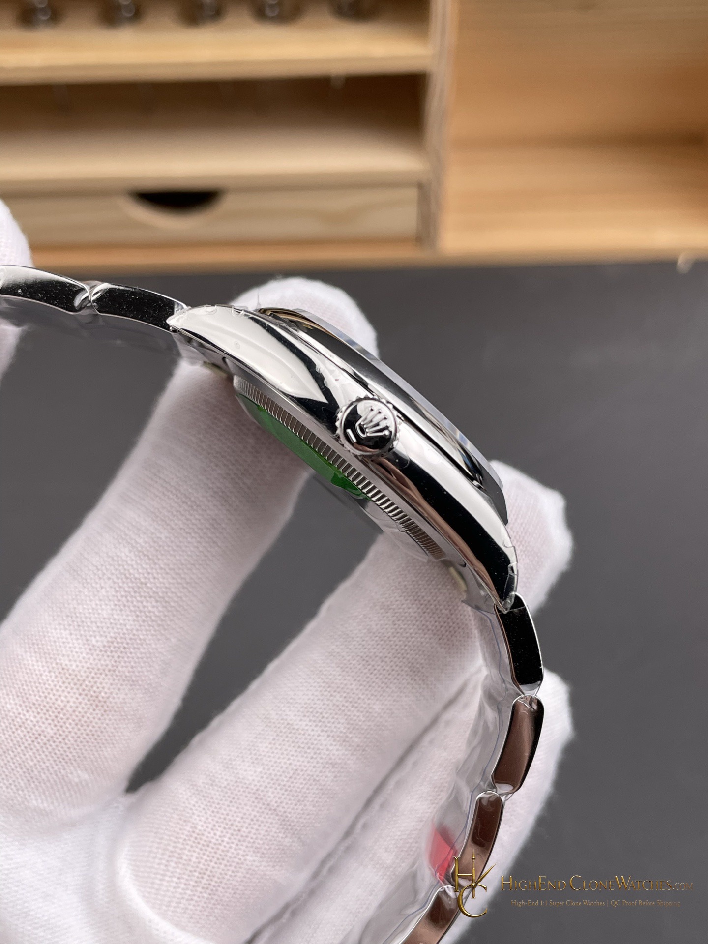 Rolex Oyster Perpetual 126000-0013 bezel detail super clone watch