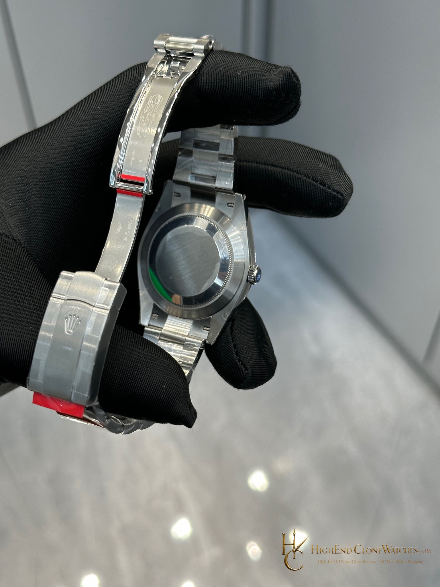 Rolex Oyster Perpetual 124300 bezel detail super clone watch