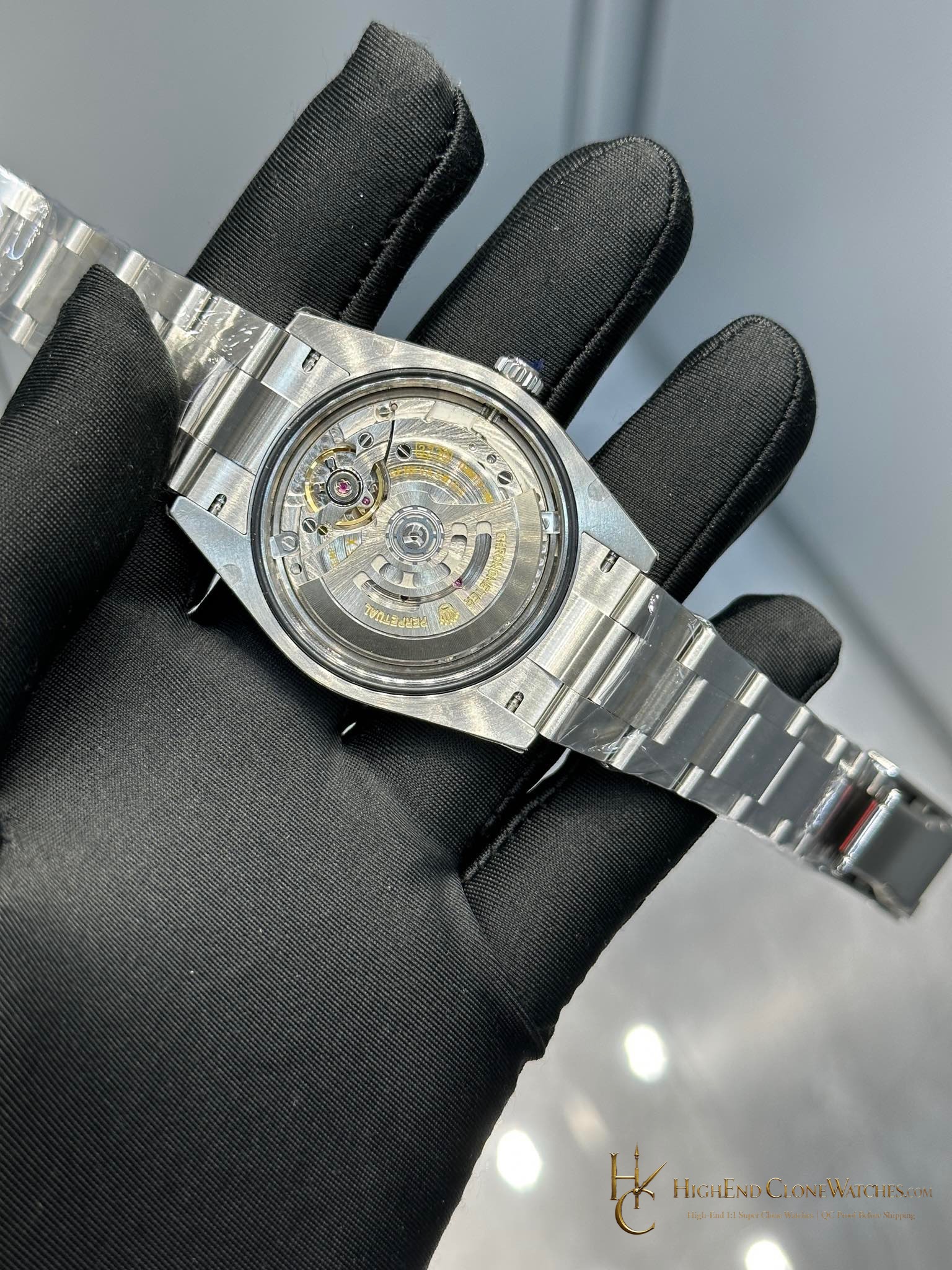 Rolex Oyster Perpetual 124300 side case profile super clone watch