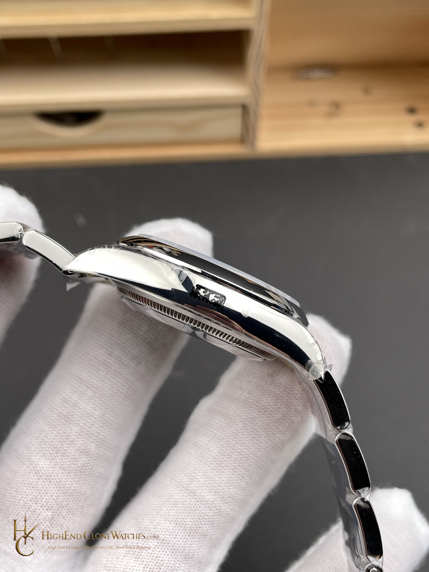 Rolex Oyster Perpetual 126000-0006 crown and case detail super clone watch