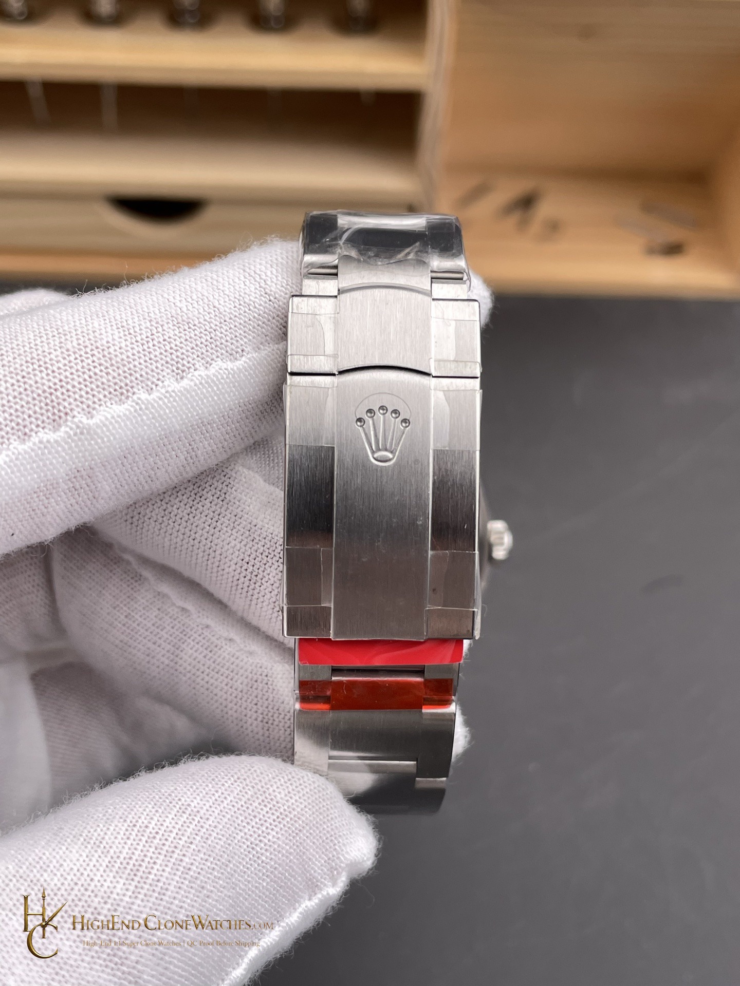 Rolex Oyster Perpetual 124300 buckle or clasp detail super clone watch