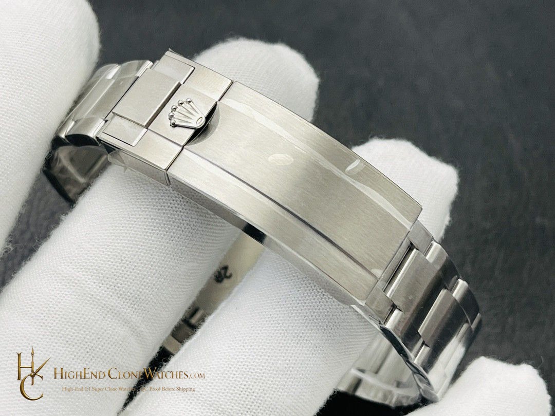 Rolex Submariner 124060-0001 buckle or clasp detail super clone watch