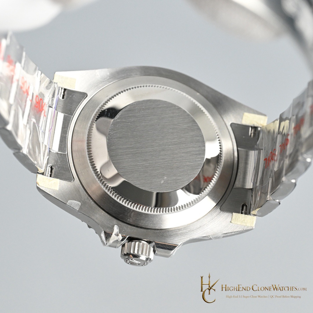 Rolex Submariner 126619LB buckle or clasp detail super clone watch